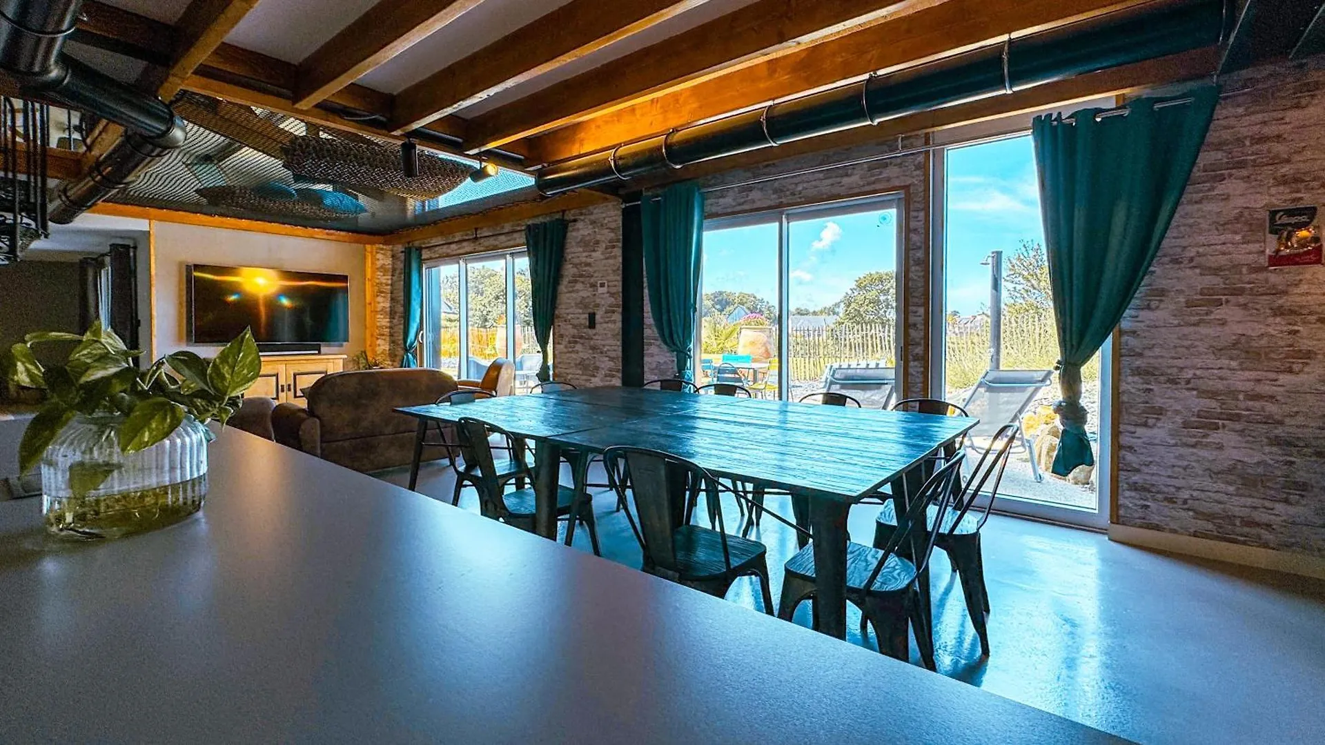 Loft Haut De Gamme Avec Jacuzzi A Trélévern