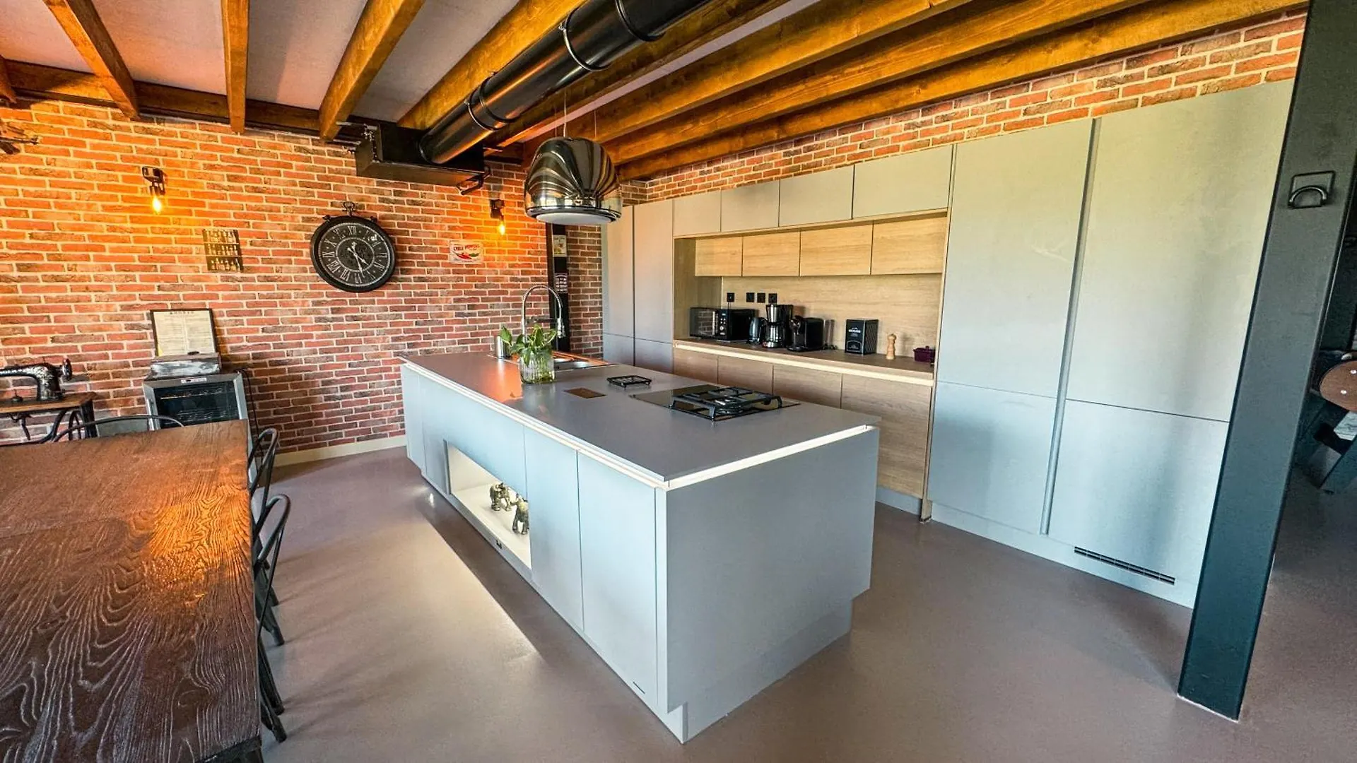 Villa Loft Haut De Gamme Avec Jacuzzi A Trélévern